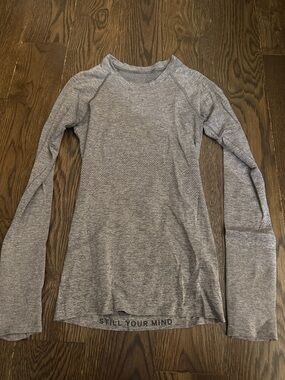 lululemon athletica Swiftly Tech Long Sleeve Tee in Heather Gray